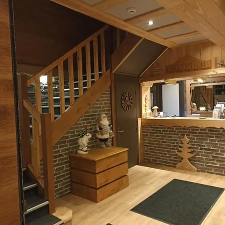 Hotel La Sapiniere St Lary Soulan 3*