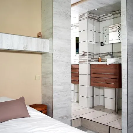 La Sapiniere Hotel